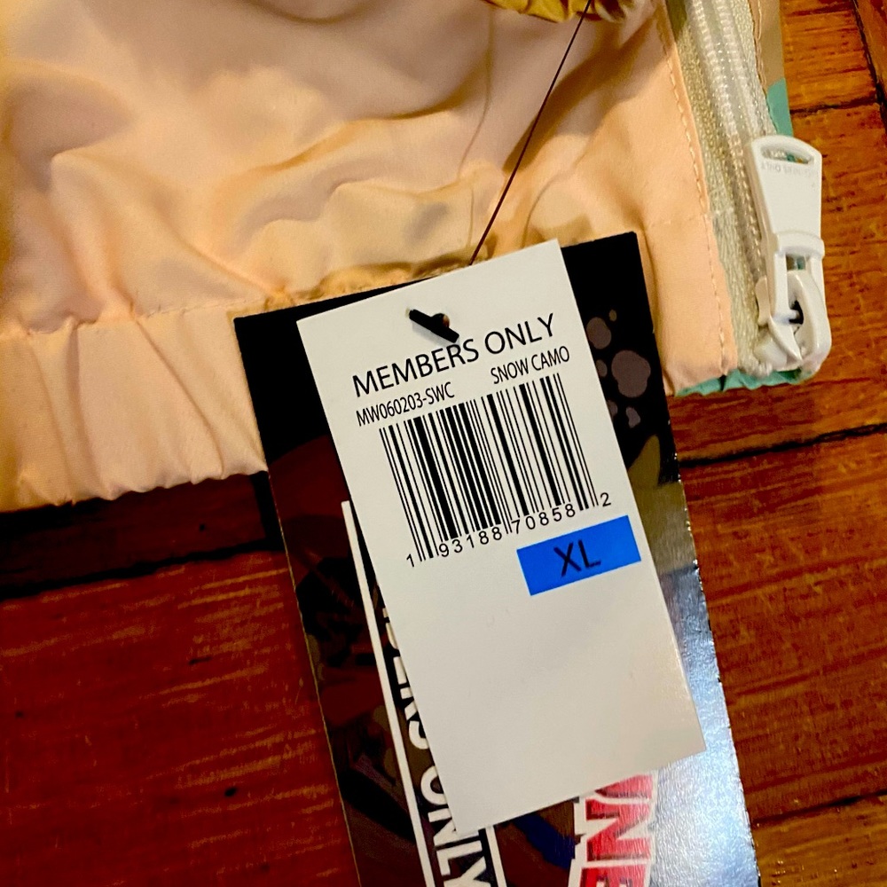 Jacket - Picture 3 of 4